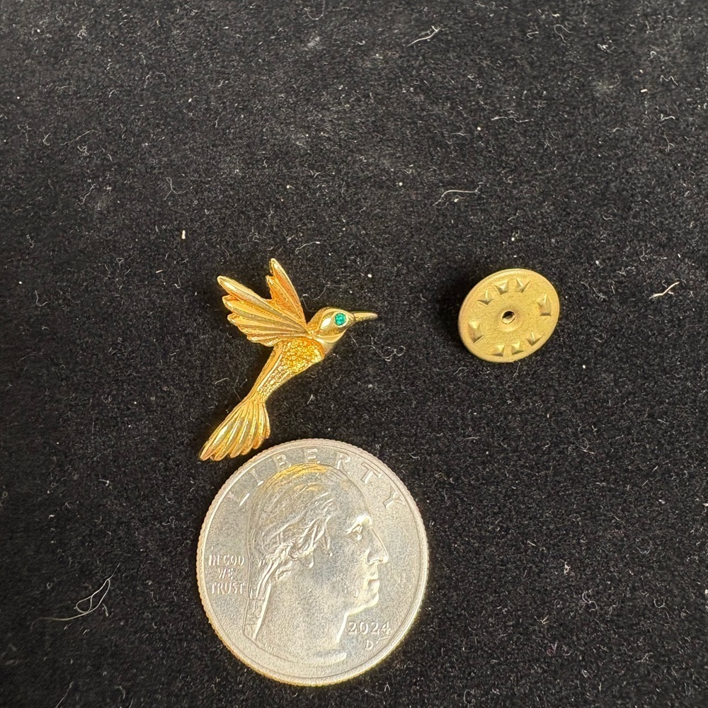 Vintage Gold Tone Hummingbird Pin with Green Eye - Picture 5 of 5